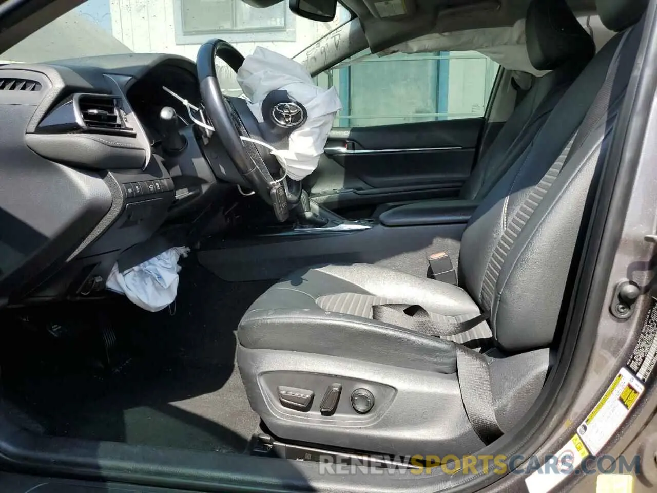 7 Photograph of a damaged car 4T1B11HK2KU187413 TOYOTA CAMRY 2019