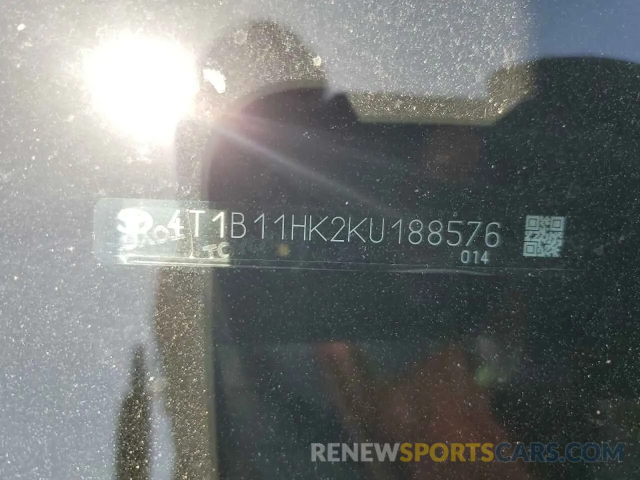 12 Photograph of a damaged car 4T1B11HK2KU188576 TOYOTA CAMRY 2019