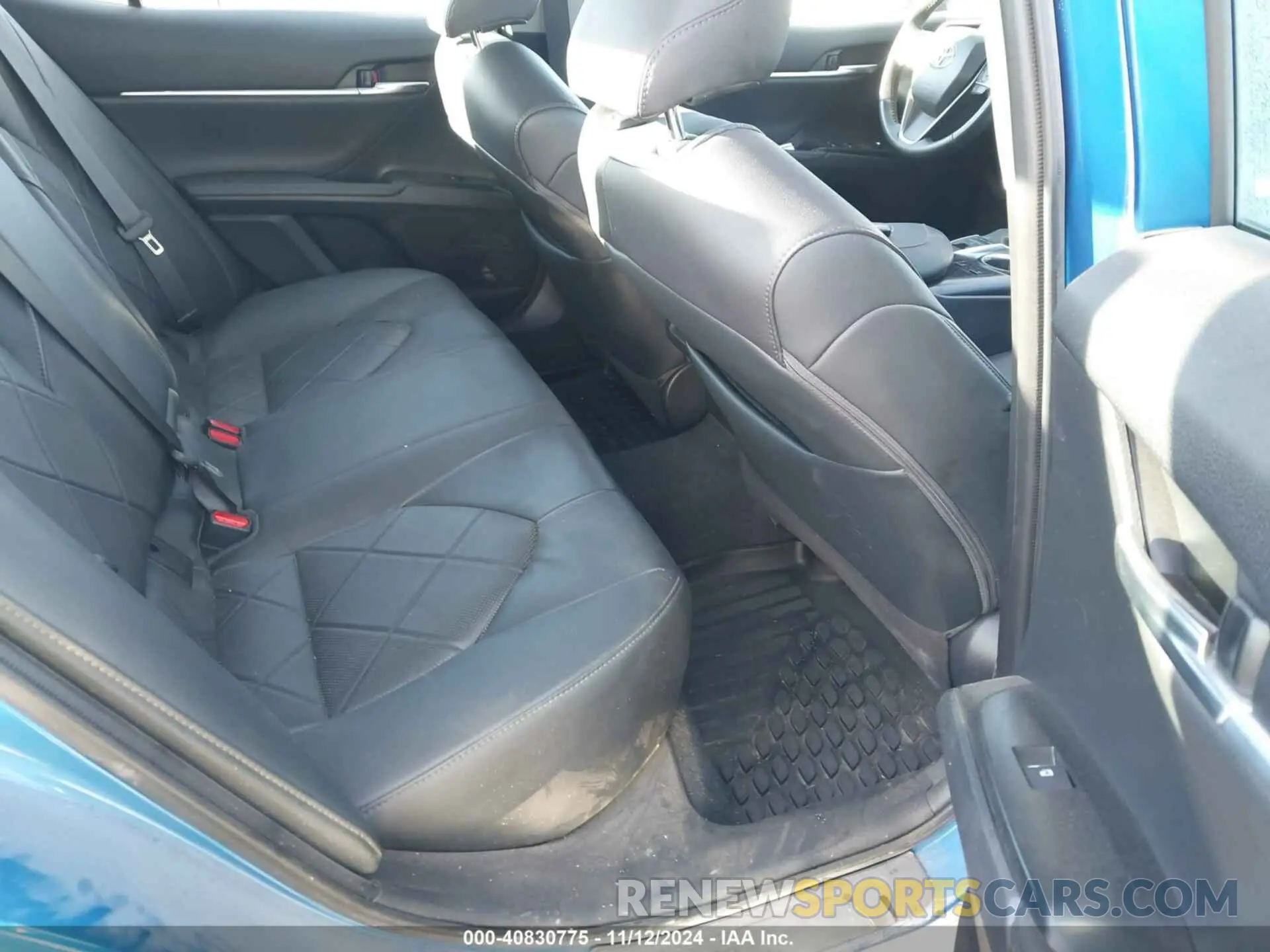 8 Photograph of a damaged car 4T1B11HK2KU188710 TOYOTA CAMRY 2019