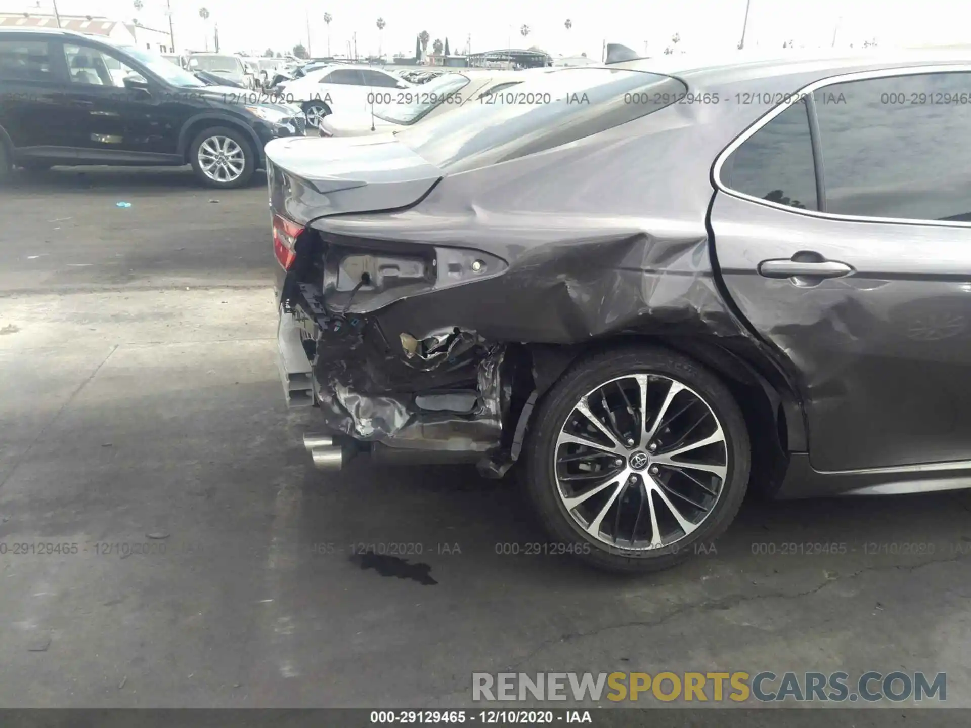 7 Photograph of a damaged car 4T1B11HK2KU189789 TOYOTA CAMRY 2019