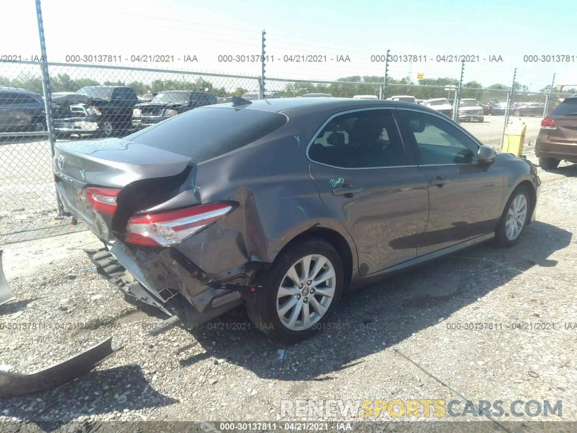 4 Photograph of a damaged car 4T1B11HK2KU193180 TOYOTA CAMRY 2019