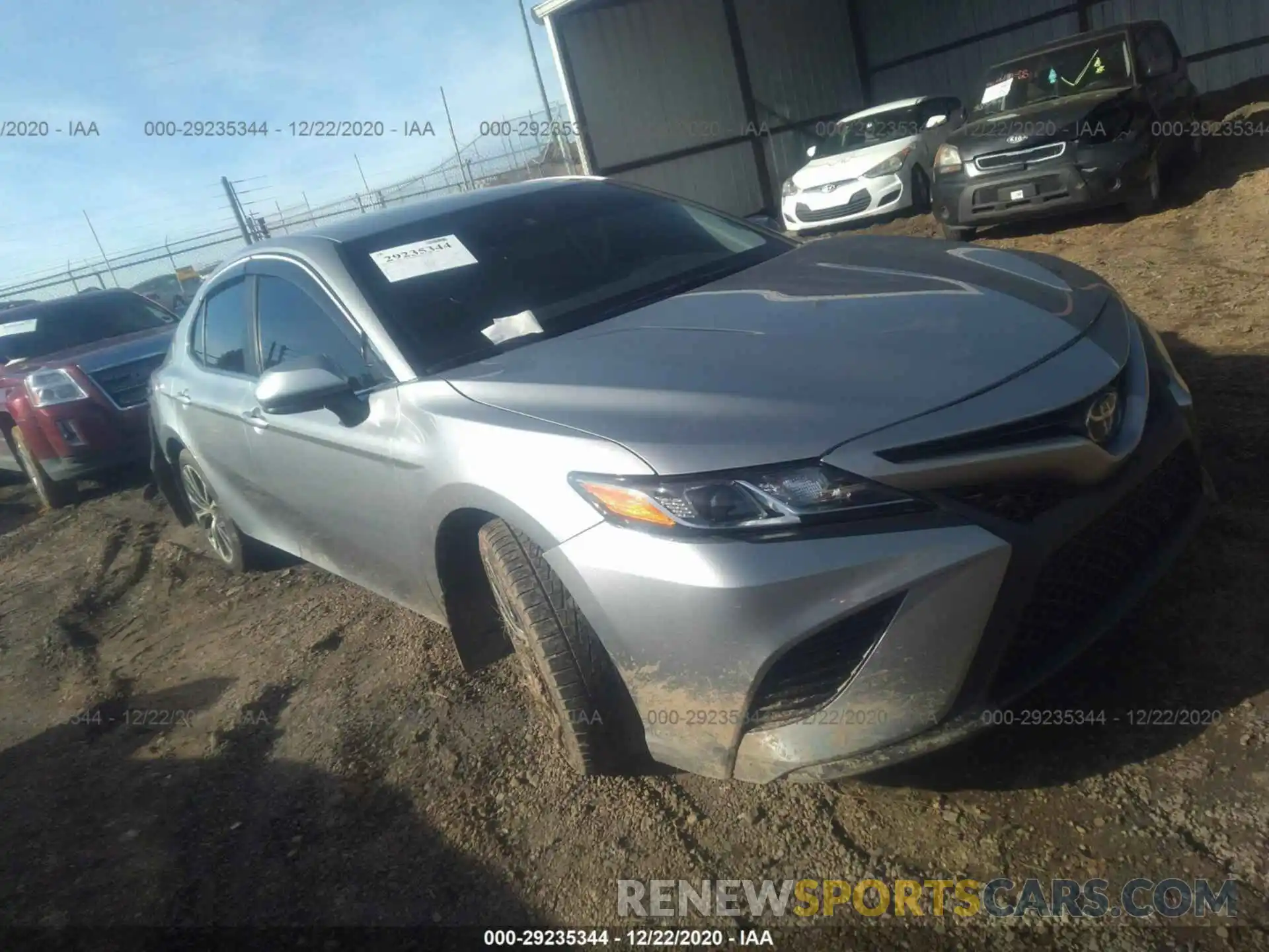 1 Photograph of a damaged car 4T1B11HK2KU200516 TOYOTA CAMRY 2019