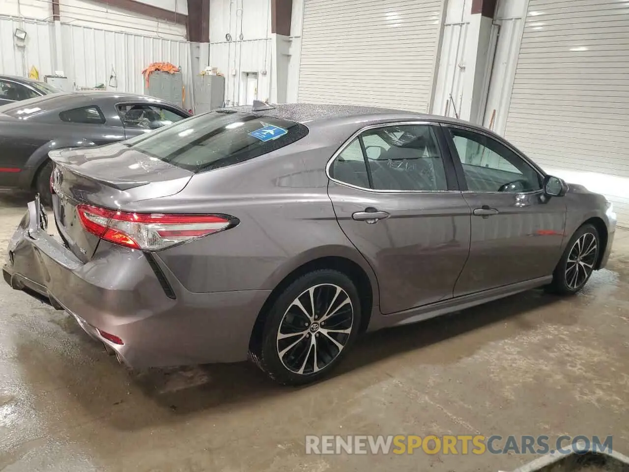 3 Photograph of a damaged car 4T1B11HK2KU201021 TOYOTA CAMRY 2019