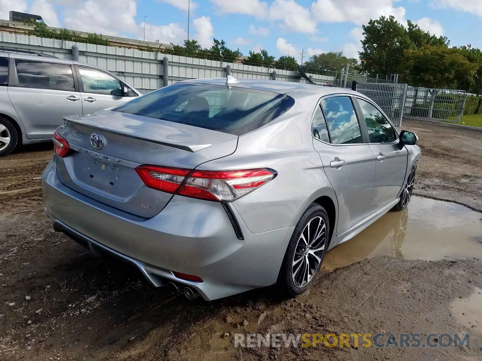 4 Photograph of a damaged car 4T1B11HK2KU204887 TOYOTA CAMRY 2019