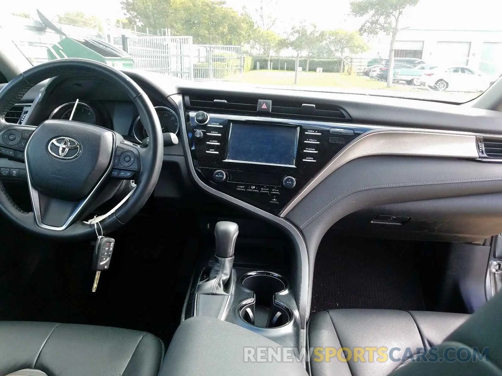 9 Photograph of a damaged car 4T1B11HK2KU204887 TOYOTA CAMRY 2019