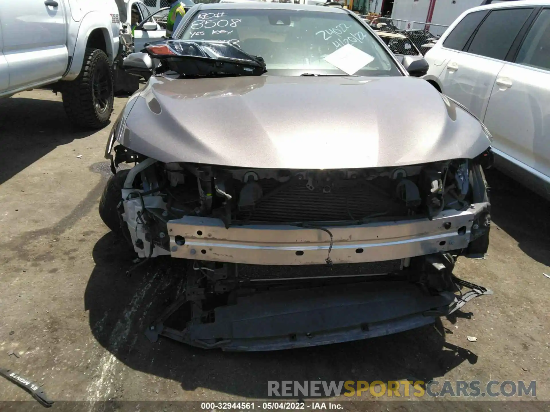 6 Photograph of a damaged car 4T1B11HK2KU210303 TOYOTA CAMRY 2019