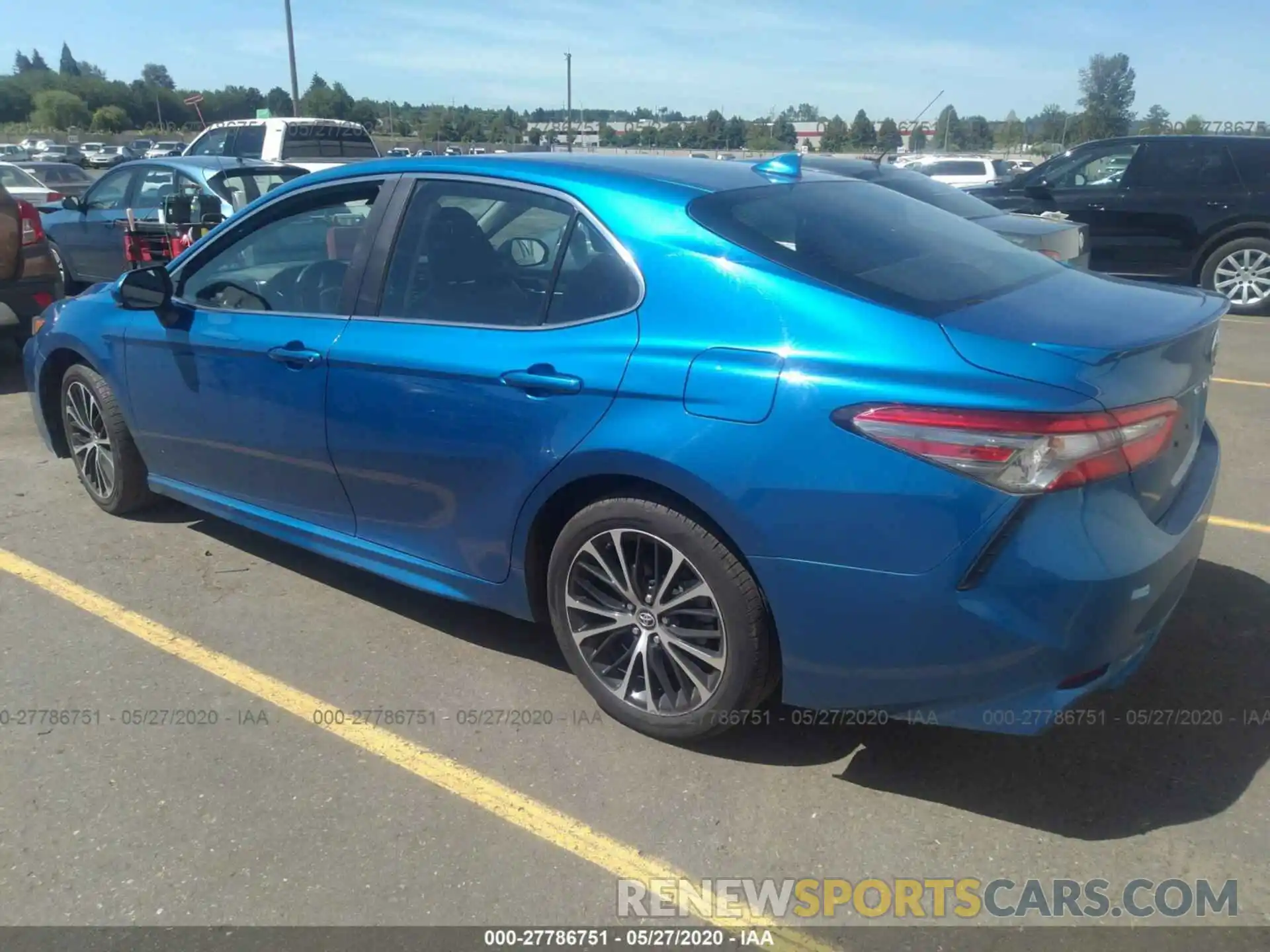 3 Photograph of a damaged car 4T1B11HK2KU210351 TOYOTA CAMRY 2019