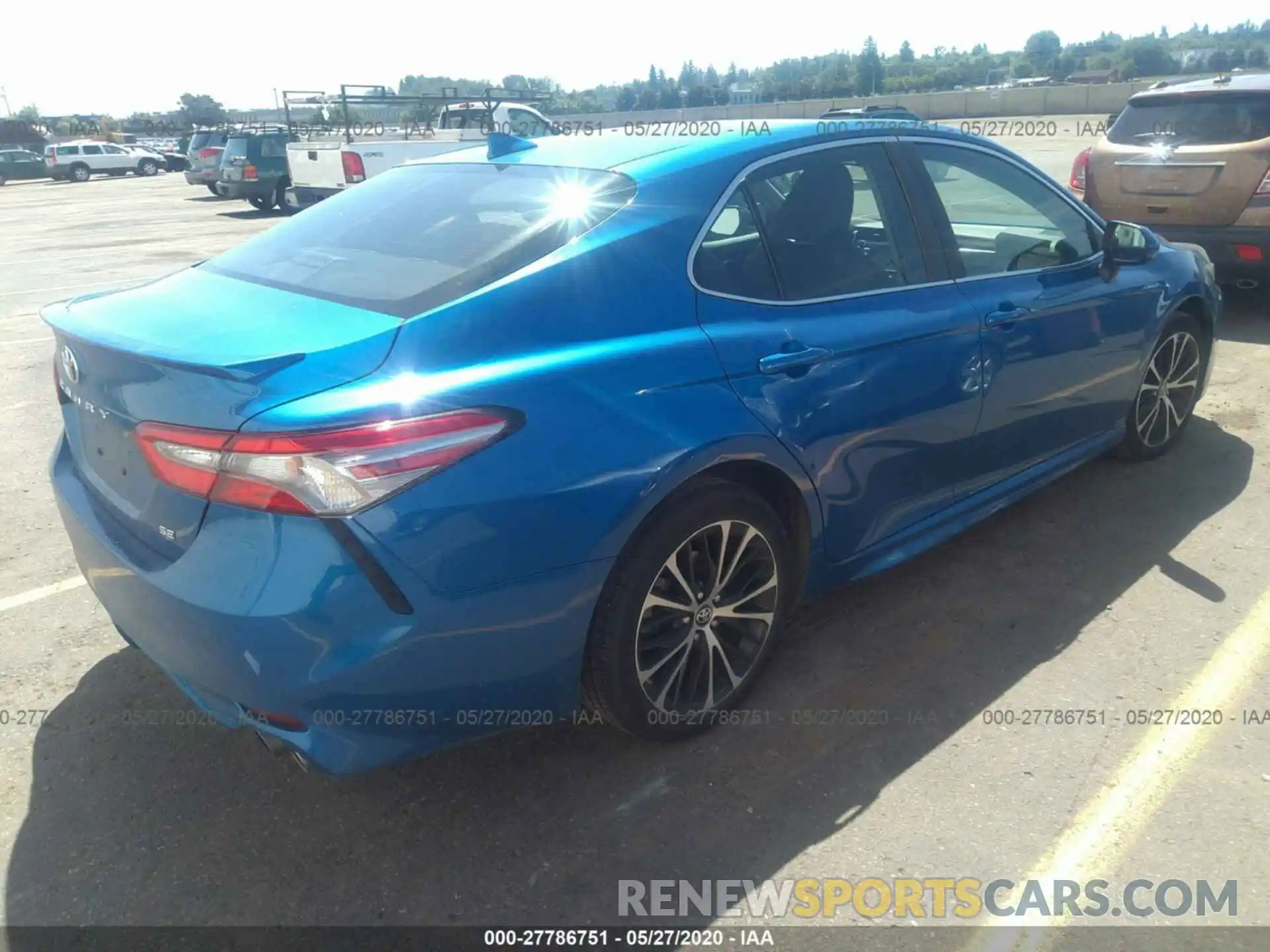 4 Photograph of a damaged car 4T1B11HK2KU210351 TOYOTA CAMRY 2019