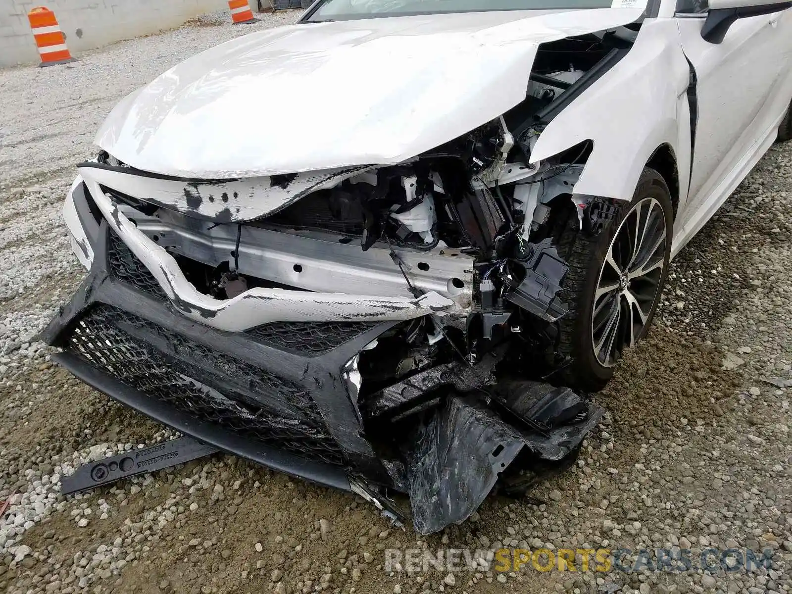 9 Photograph of a damaged car 4T1B11HK2KU221978 TOYOTA CAMRY 2019