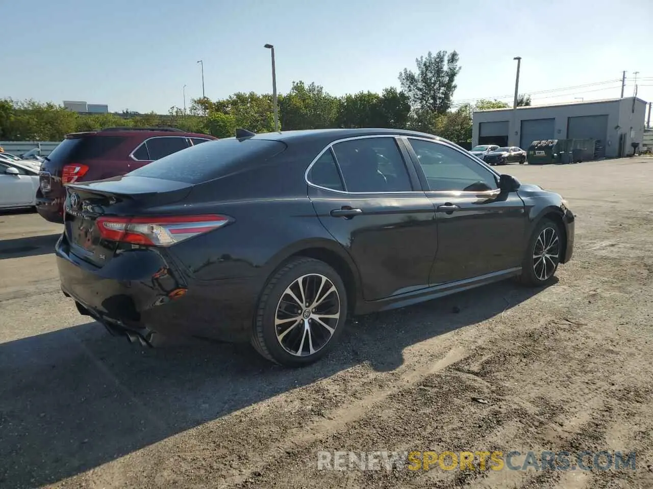 3 Photograph of a damaged car 4T1B11HK2KU225772 TOYOTA CAMRY 2019