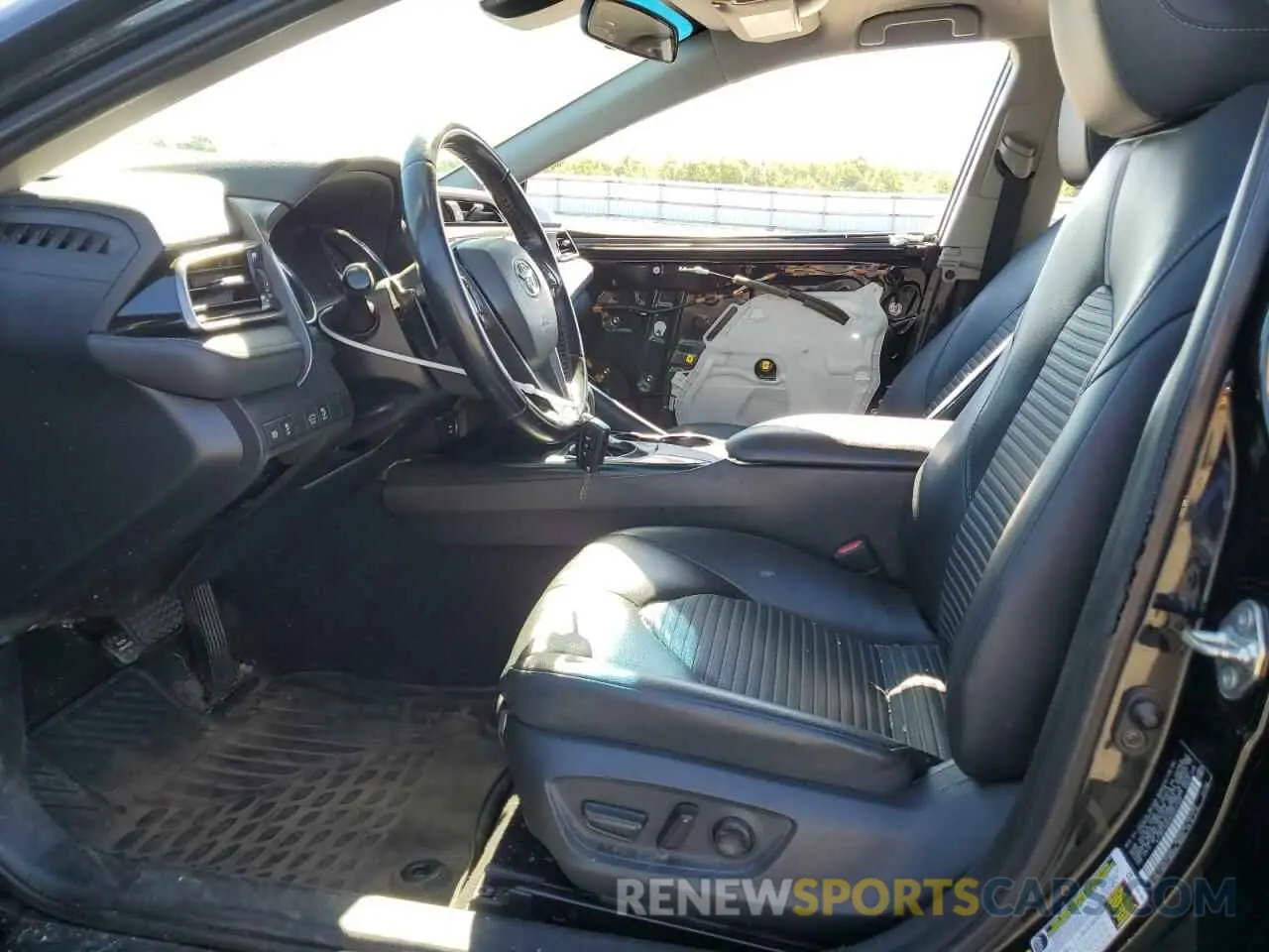 7 Photograph of a damaged car 4T1B11HK2KU227134 TOYOTA CAMRY 2019