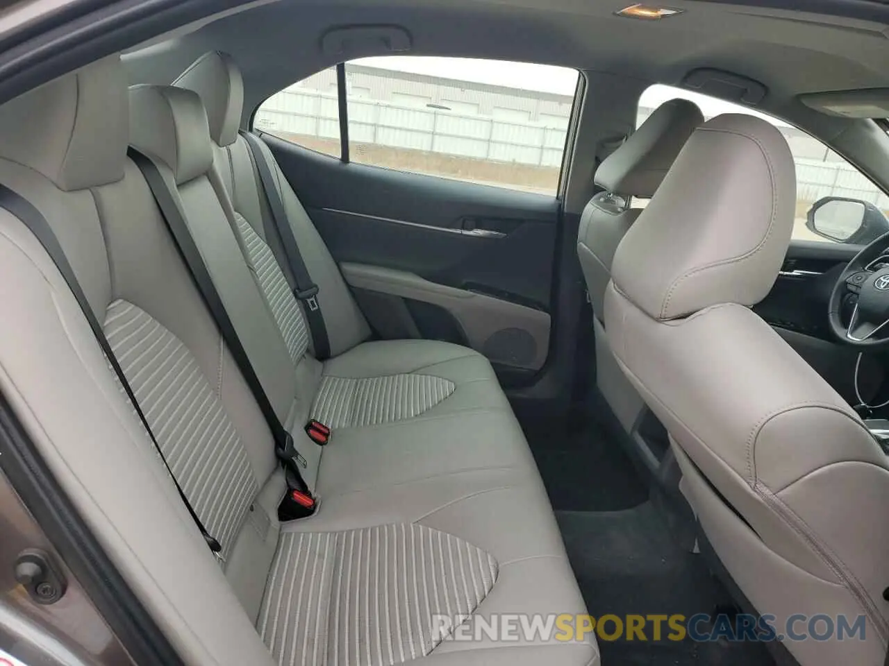10 Photograph of a damaged car 4T1B11HK2KU229000 TOYOTA CAMRY 2019
