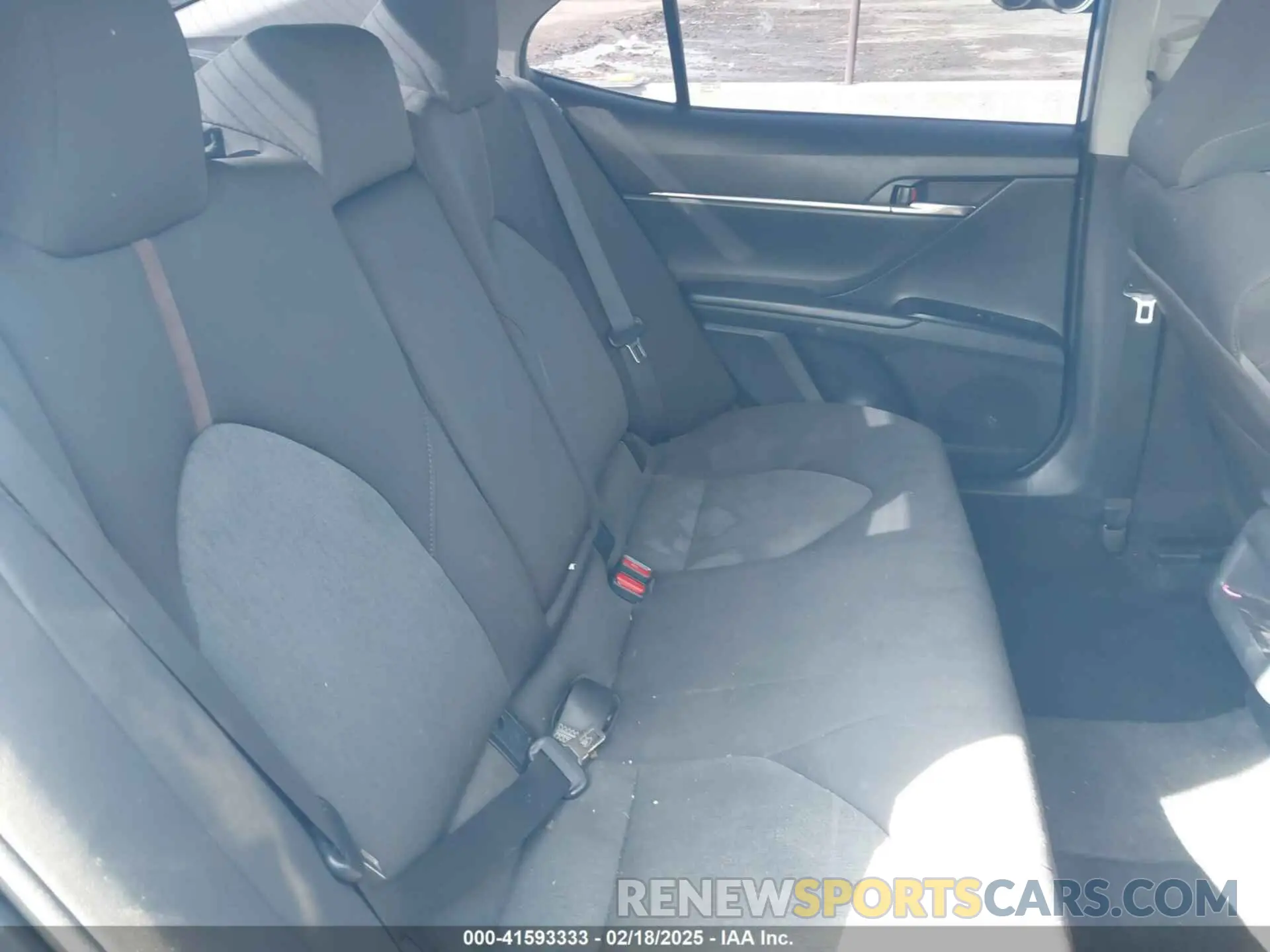 8 Photograph of a damaged car 4T1B11HK2KU229031 TOYOTA CAMRY 2019