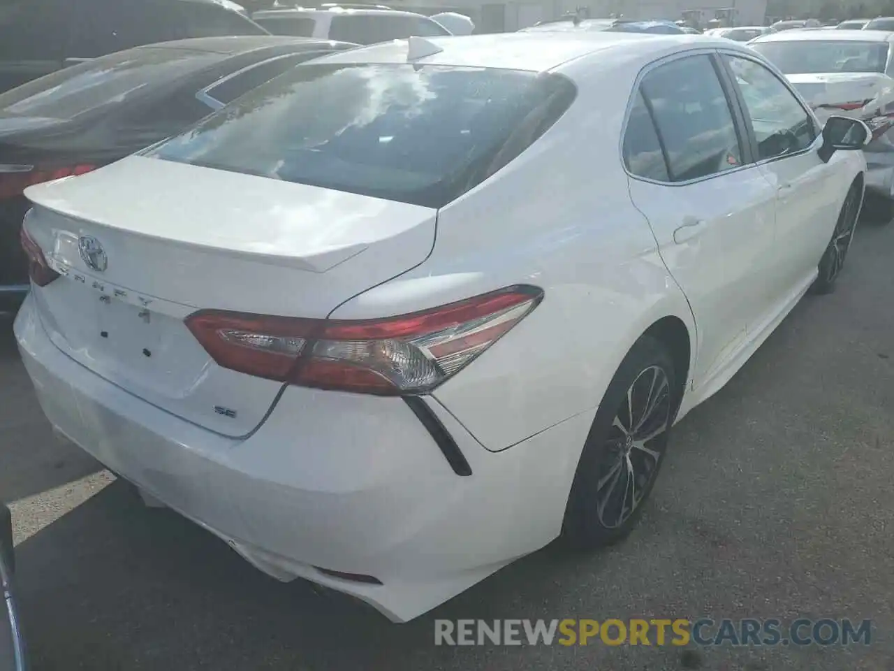 4 Photograph of a damaged car 4T1B11HK2KU232348 TOYOTA CAMRY 2019