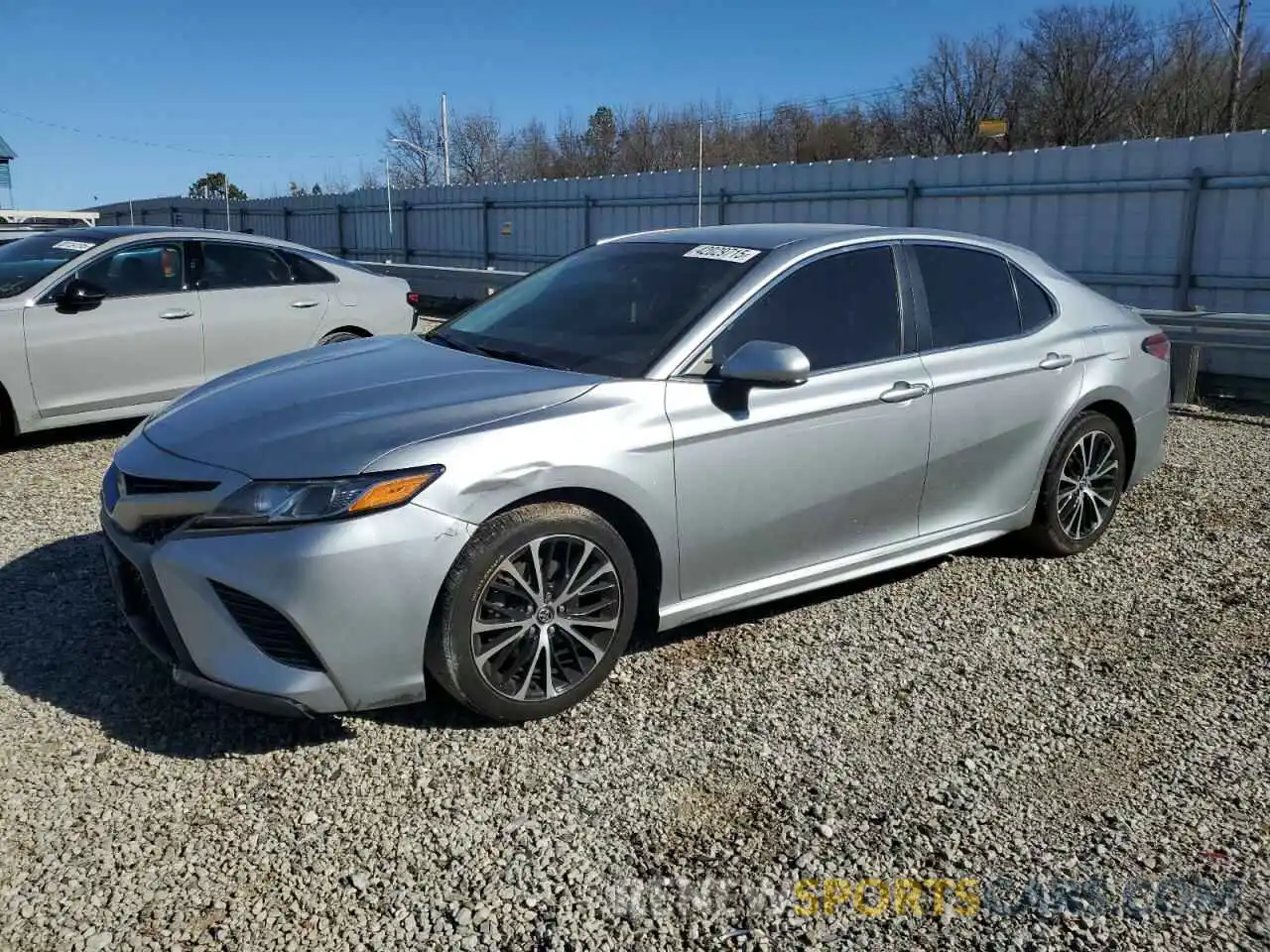 1 Photograph of a damaged car 4T1B11HK2KU233242 TOYOTA CAMRY 2019