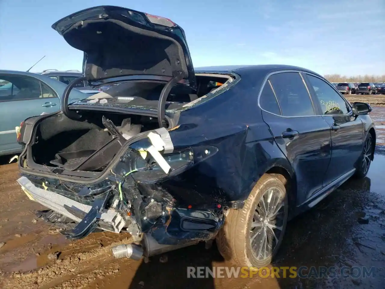 4 Photograph of a damaged car 4T1B11HK2KU237081 TOYOTA CAMRY 2019