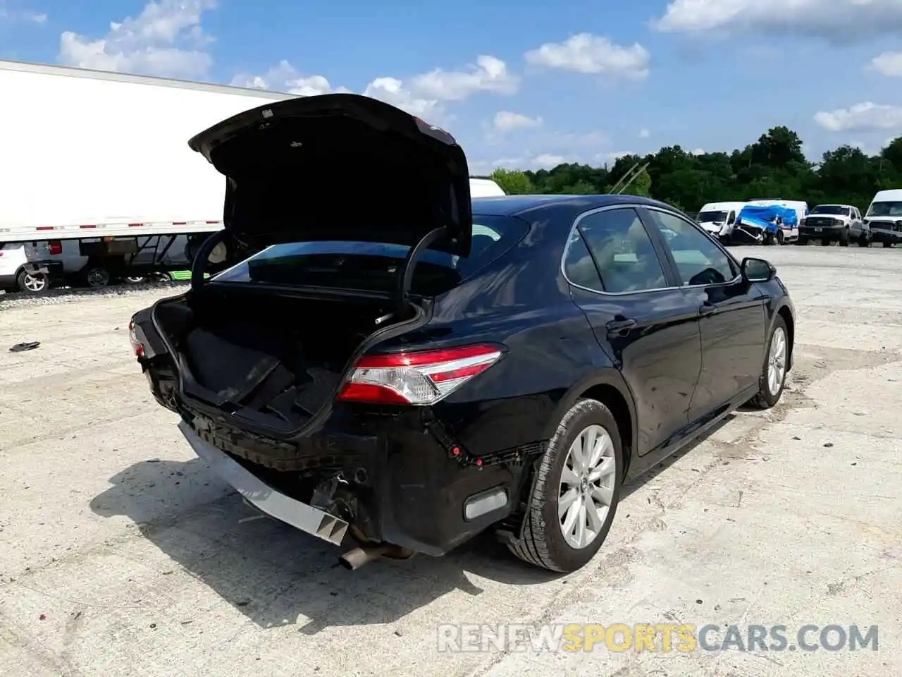 4 Photograph of a damaged car 4T1B11HK2KU243639 TOYOTA CAMRY 2019