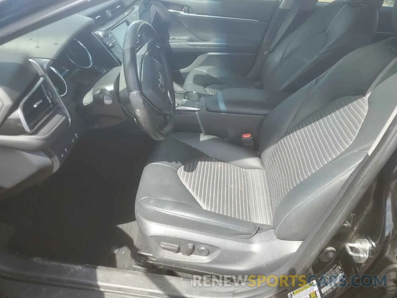 7 Photograph of a damaged car 4T1B11HK2KU244113 TOYOTA CAMRY 2019