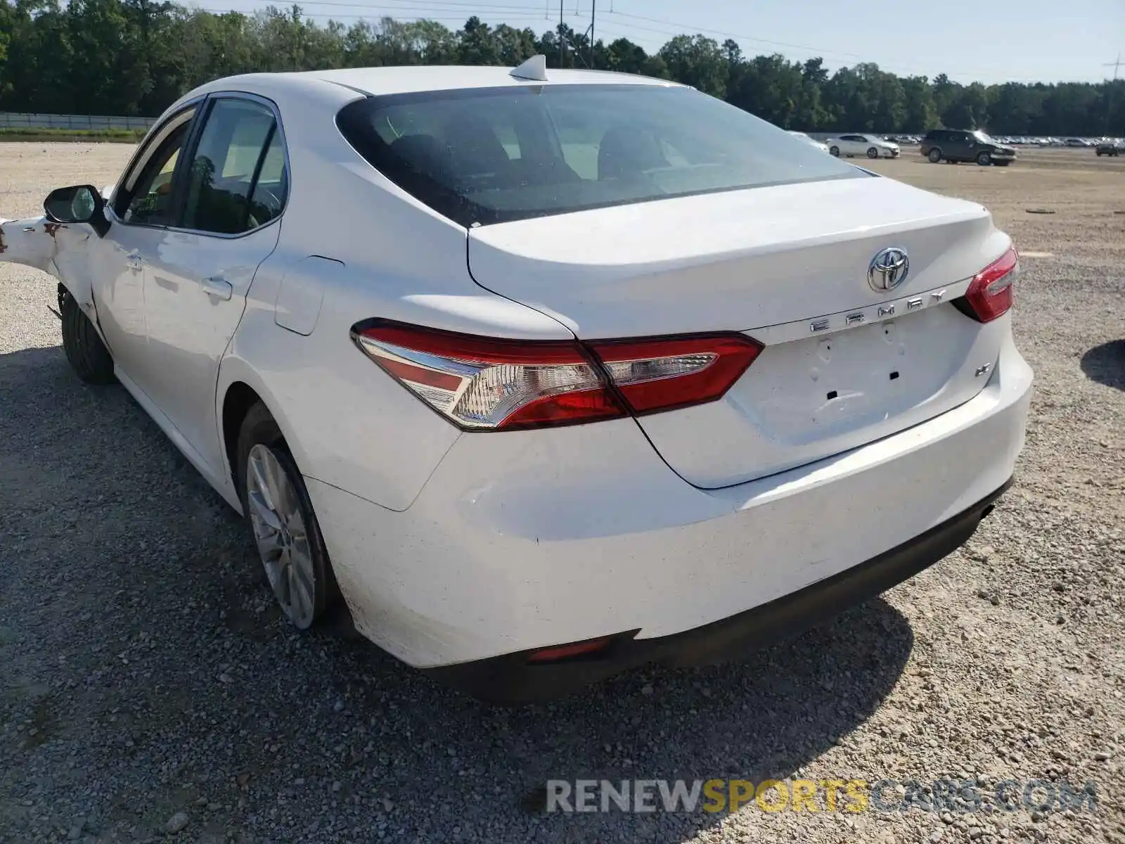 3 Photograph of a damaged car 4T1B11HK2KU244208 TOYOTA CAMRY 2019