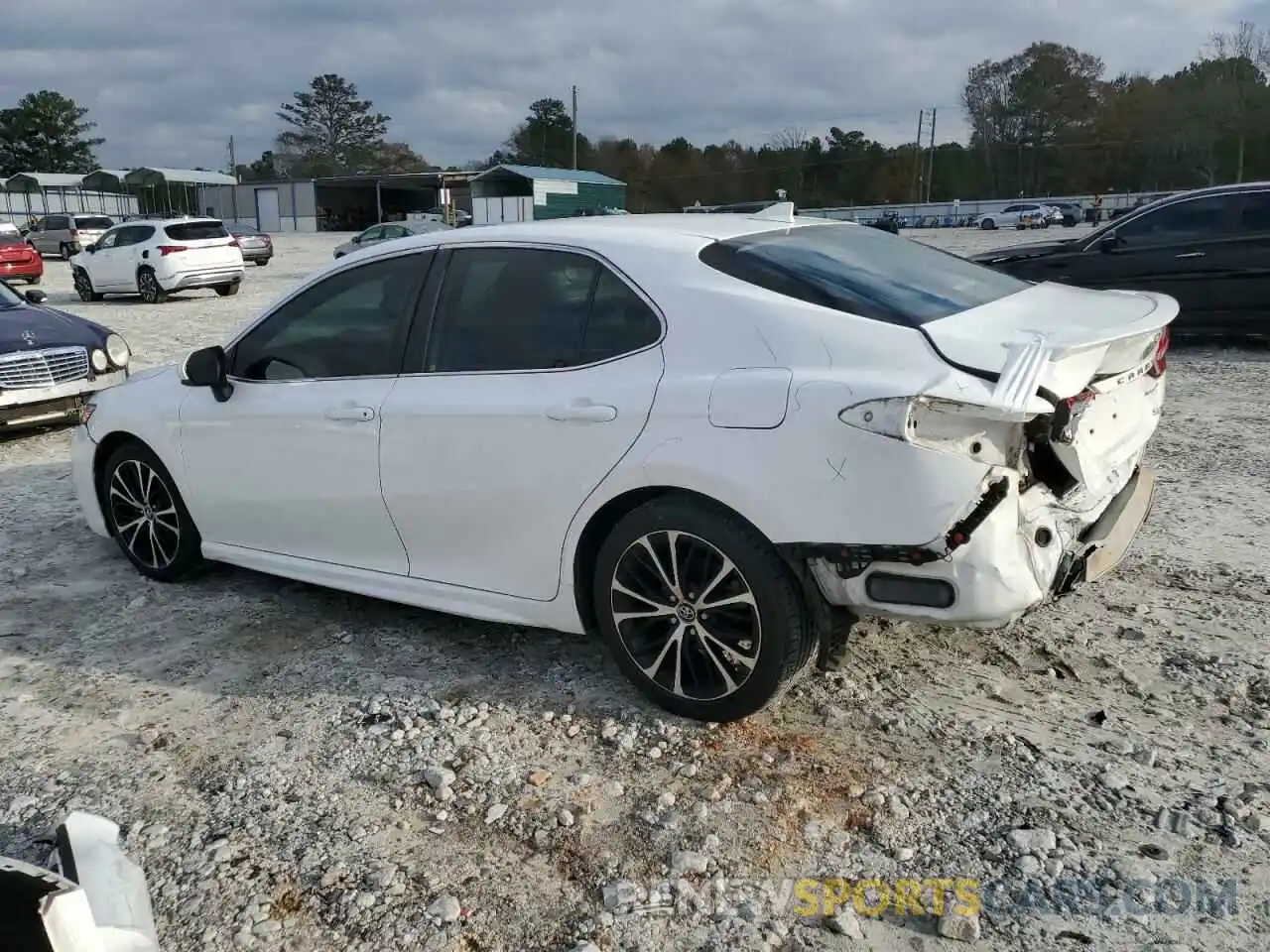 2 Photograph of a damaged car 4T1B11HK2KU246833 TOYOTA CAMRY 2019