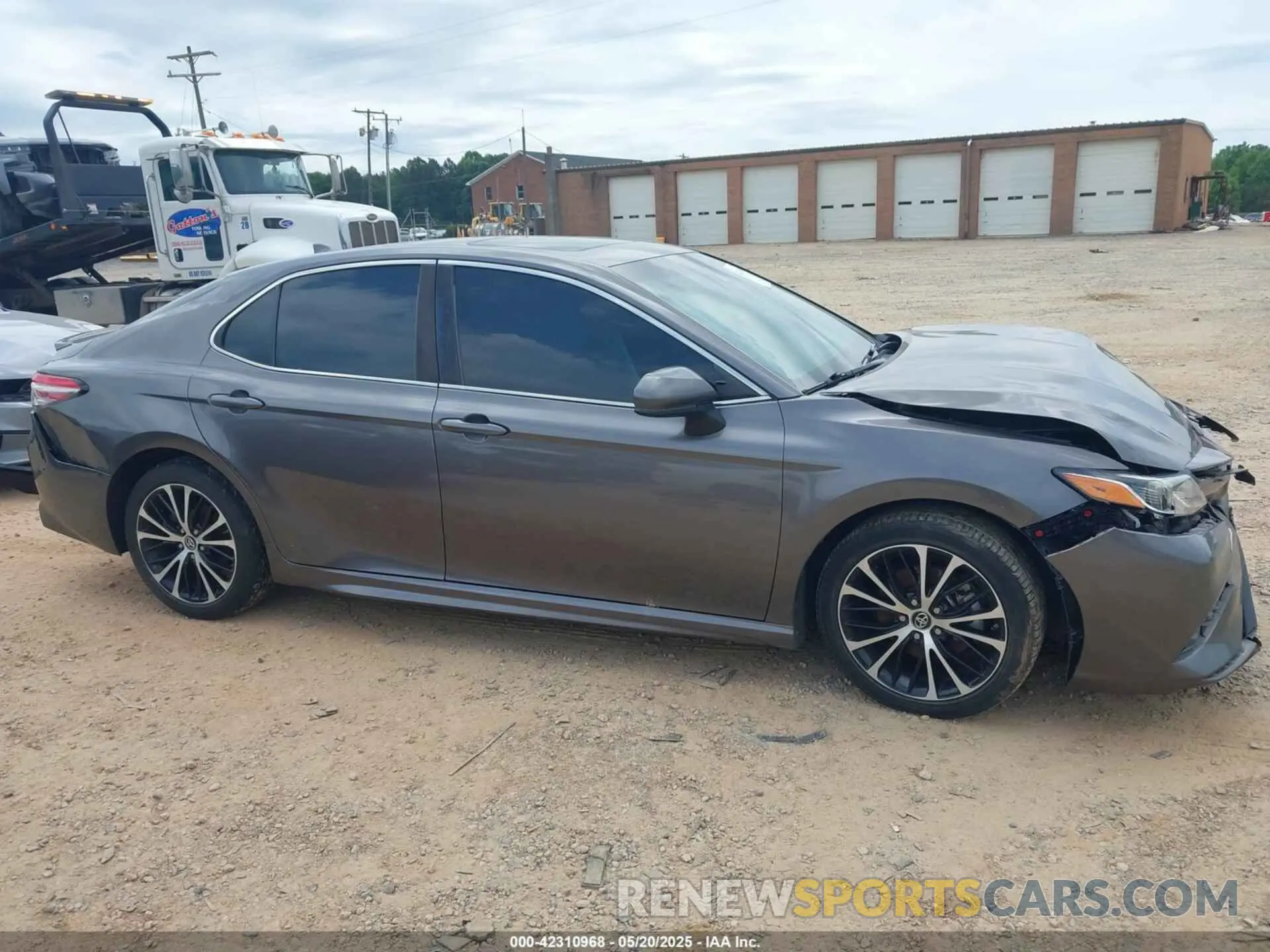 13 Photograph of a damaged car 4T1B11HK2KU250977 TOYOTA CAMRY 2019