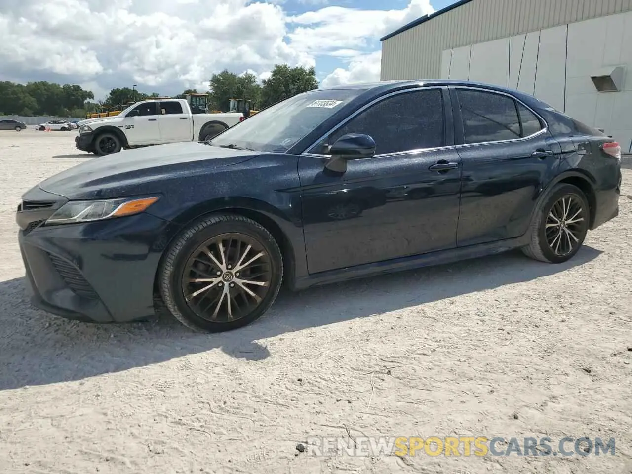 1 Photograph of a damaged car 4T1B11HK2KU252406 TOYOTA CAMRY 2019