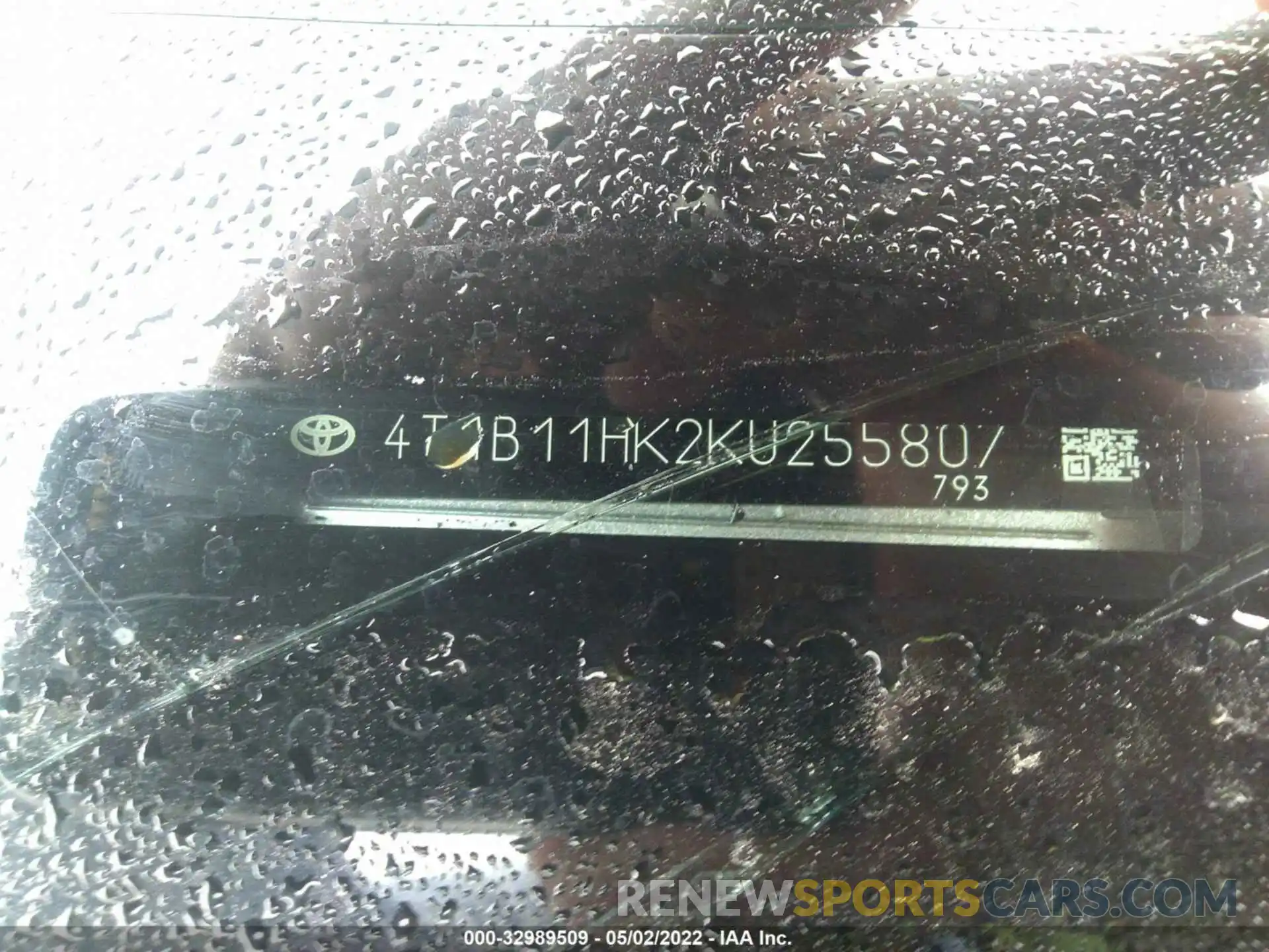 9 Photograph of a damaged car 4T1B11HK2KU255807 TOYOTA CAMRY 2019