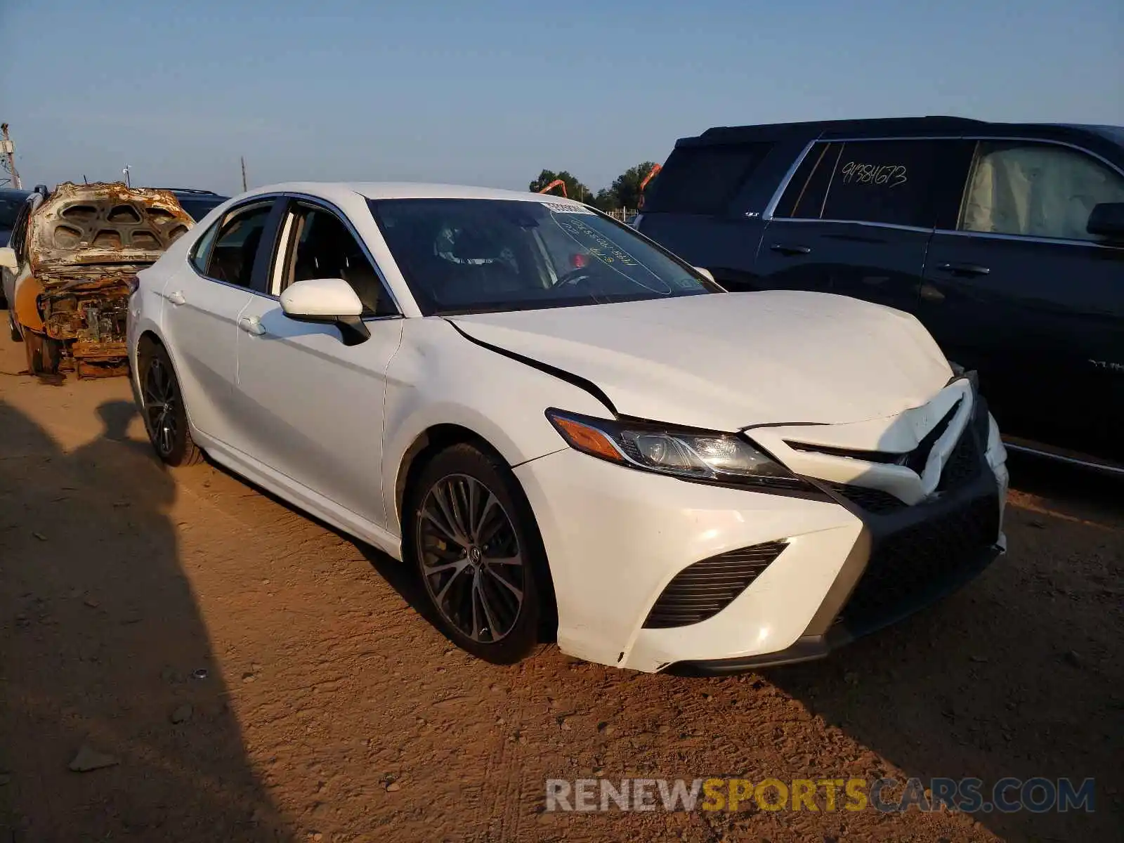 1 Photograph of a damaged car 4T1B11HK2KU257539 TOYOTA CAMRY 2019