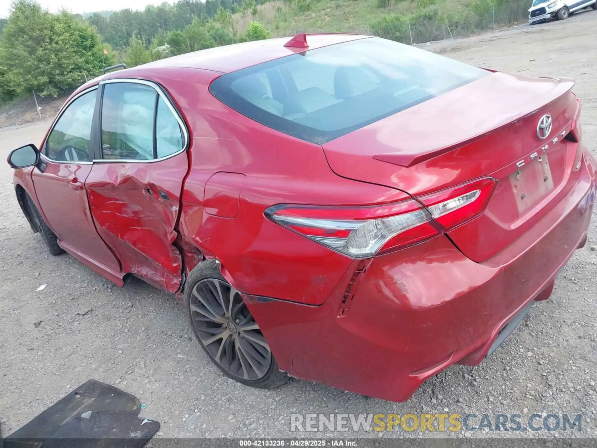 3 Photograph of a damaged car 4T1B11HK2KU258111 TOYOTA CAMRY 2019