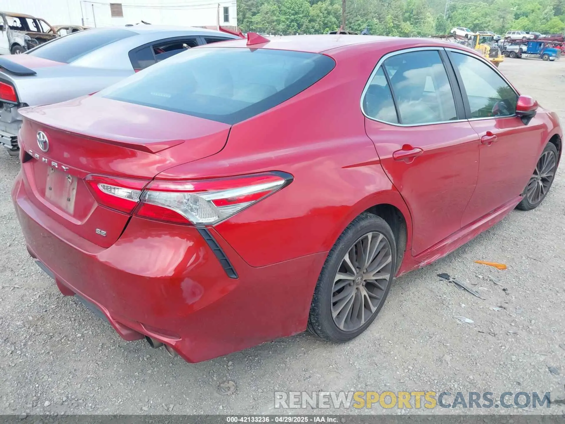 4 Photograph of a damaged car 4T1B11HK2KU258111 TOYOTA CAMRY 2019