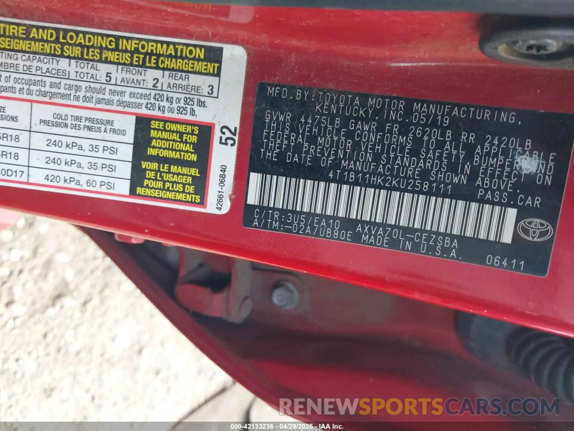9 Photograph of a damaged car 4T1B11HK2KU258111 TOYOTA CAMRY 2019