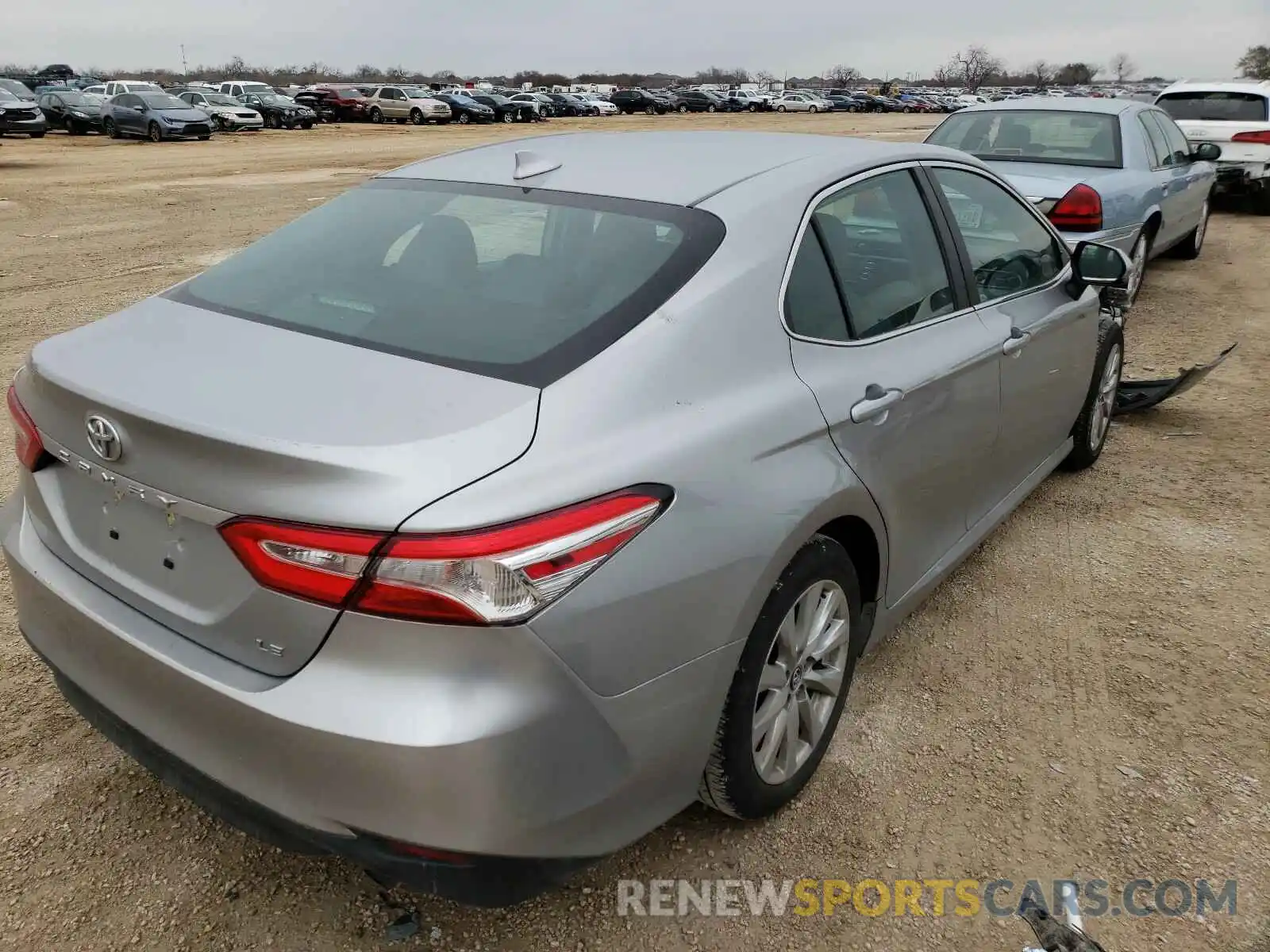 4 Photograph of a damaged car 4T1B11HK2KU260652 TOYOTA CAMRY 2019