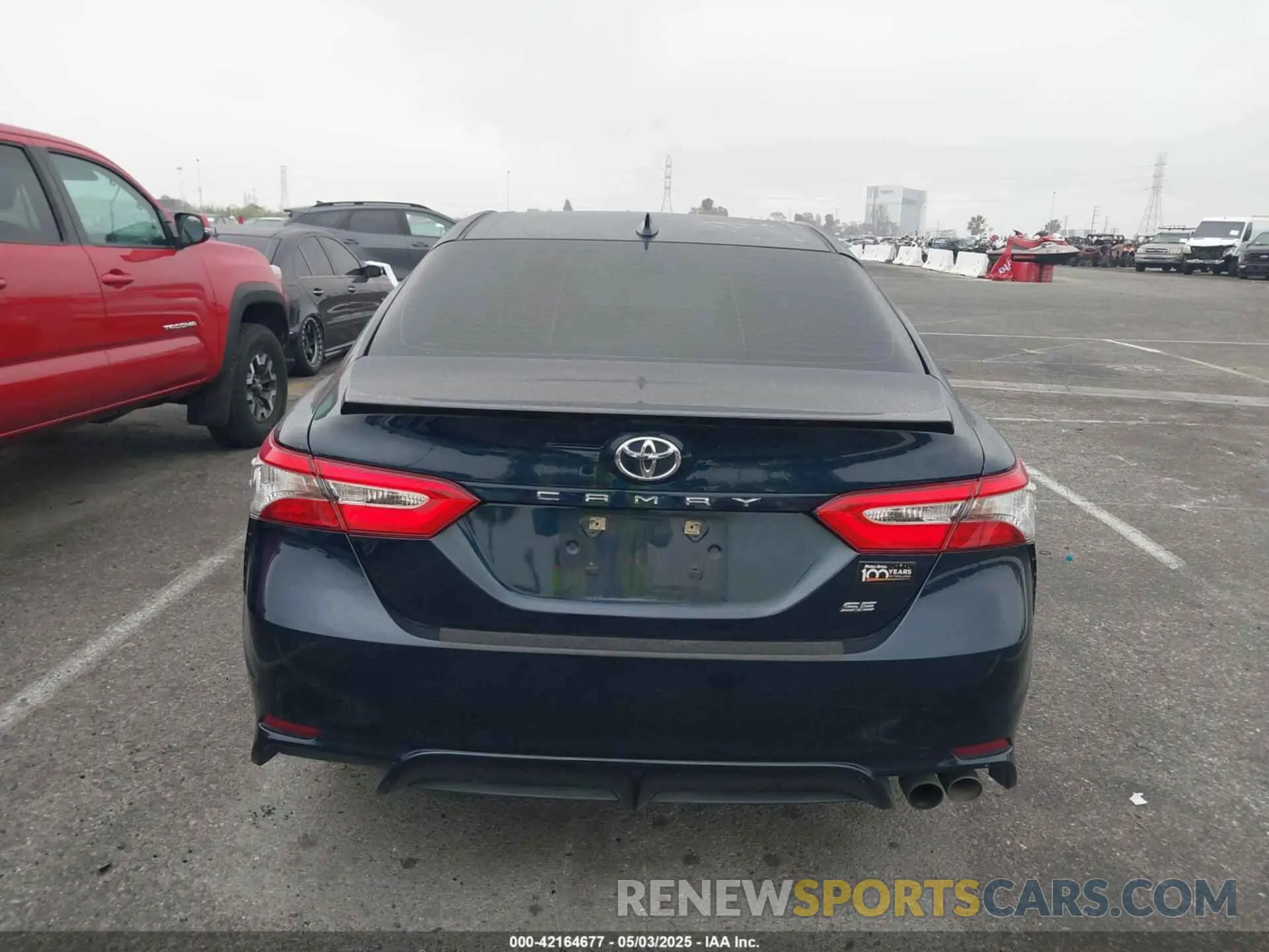 16 Photograph of a damaged car 4T1B11HK2KU263082 TOYOTA CAMRY 2019