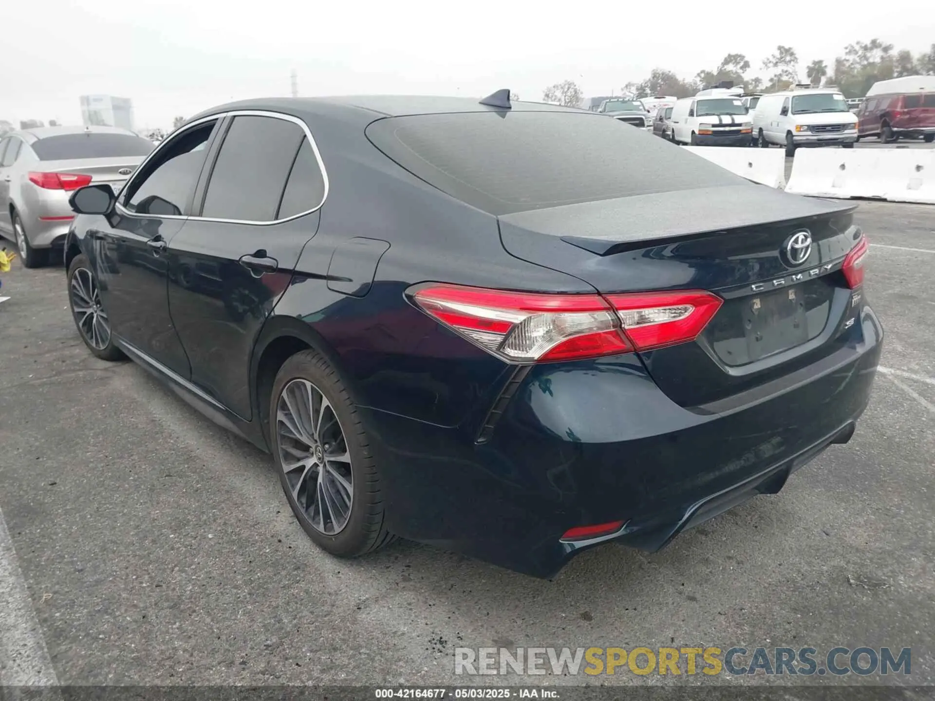 3 Photograph of a damaged car 4T1B11HK2KU263082 TOYOTA CAMRY 2019