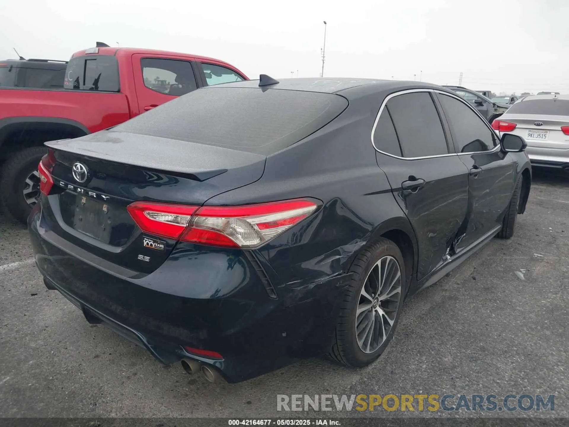 4 Photograph of a damaged car 4T1B11HK2KU263082 TOYOTA CAMRY 2019