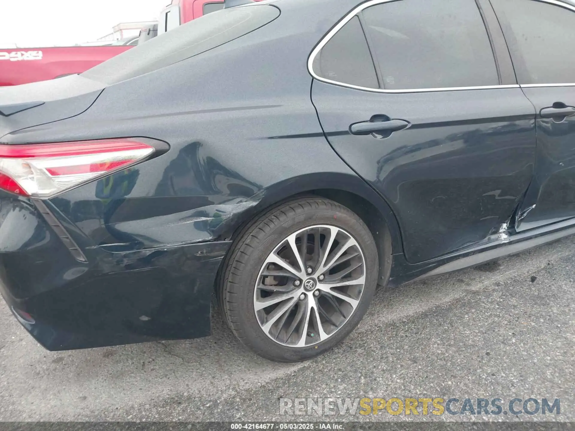 6 Photograph of a damaged car 4T1B11HK2KU263082 TOYOTA CAMRY 2019