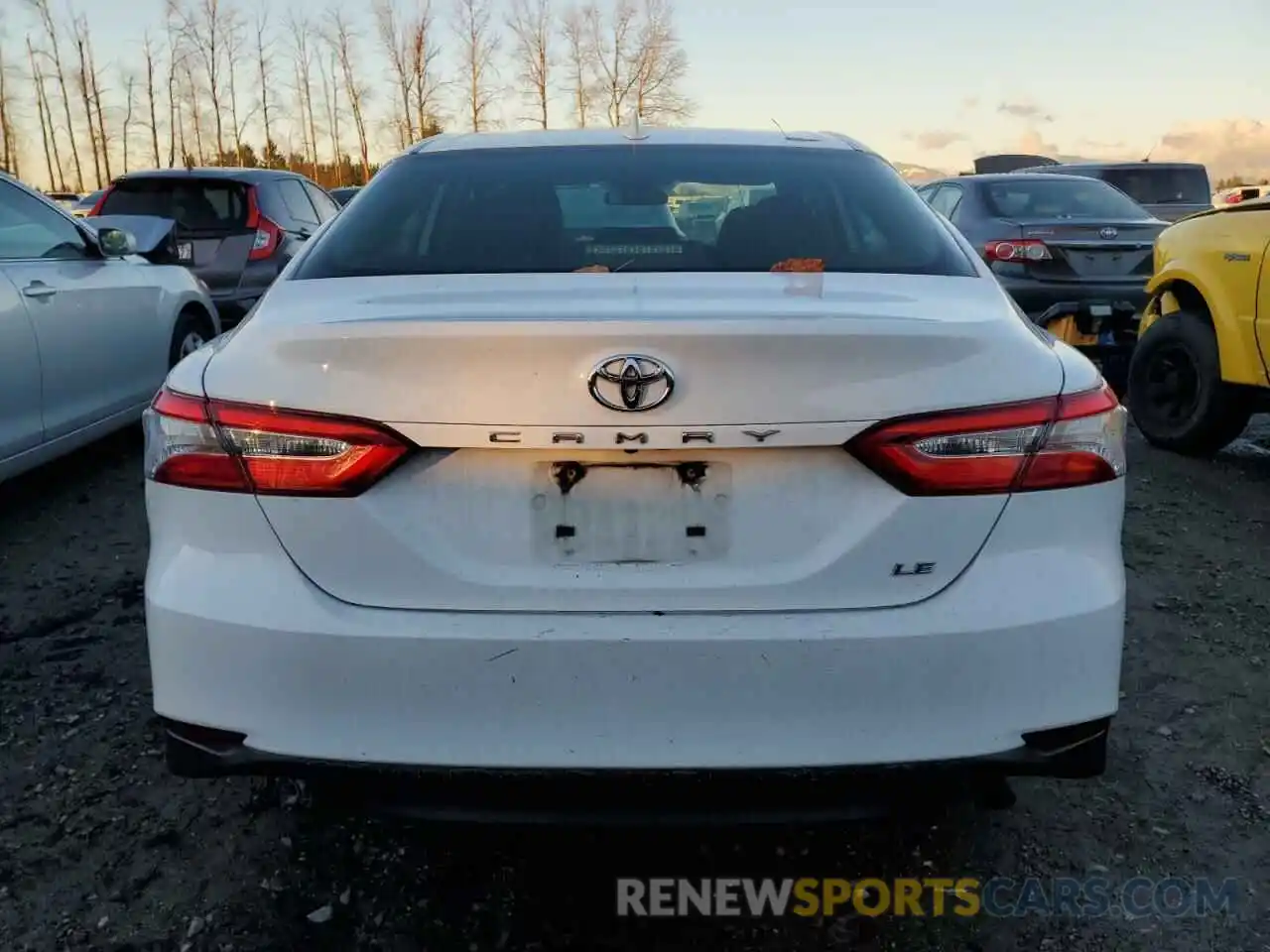 6 Photograph of a damaged car 4T1B11HK2KU263129 TOYOTA CAMRY 2019