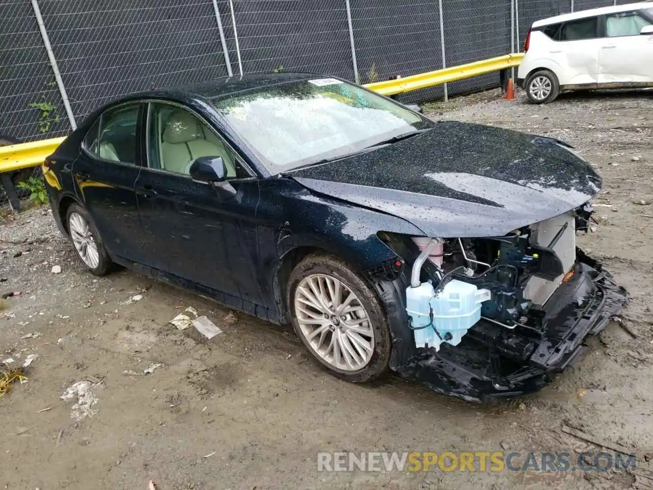 1 Photograph of a damaged car 4T1B11HK2KU264751 TOYOTA CAMRY 2019