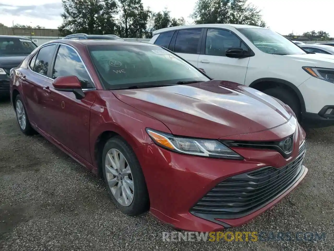 1 Photograph of a damaged car 4T1B11HK2KU268122 TOYOTA CAMRY 2019