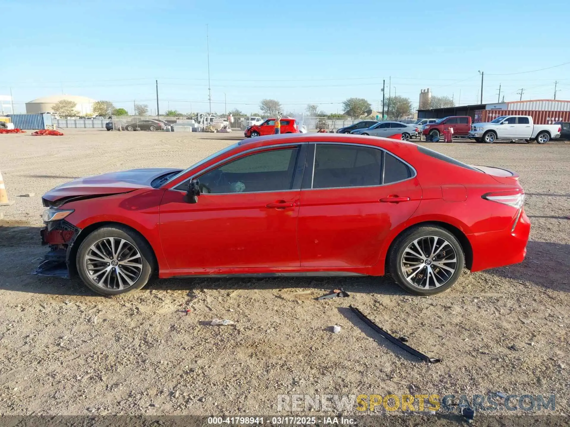 15 Photograph of a damaged car 4T1B11HK2KU281100 TOYOTA CAMRY 2019