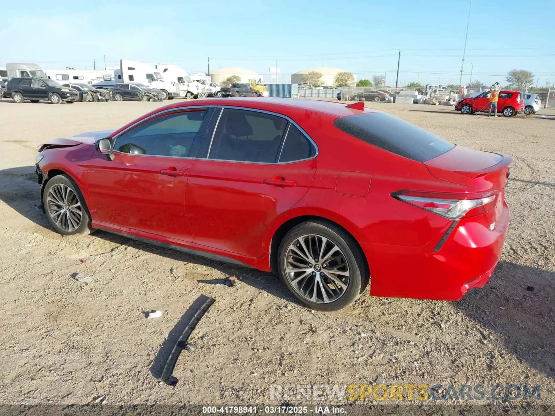 3 Photograph of a damaged car 4T1B11HK2KU281100 TOYOTA CAMRY 2019