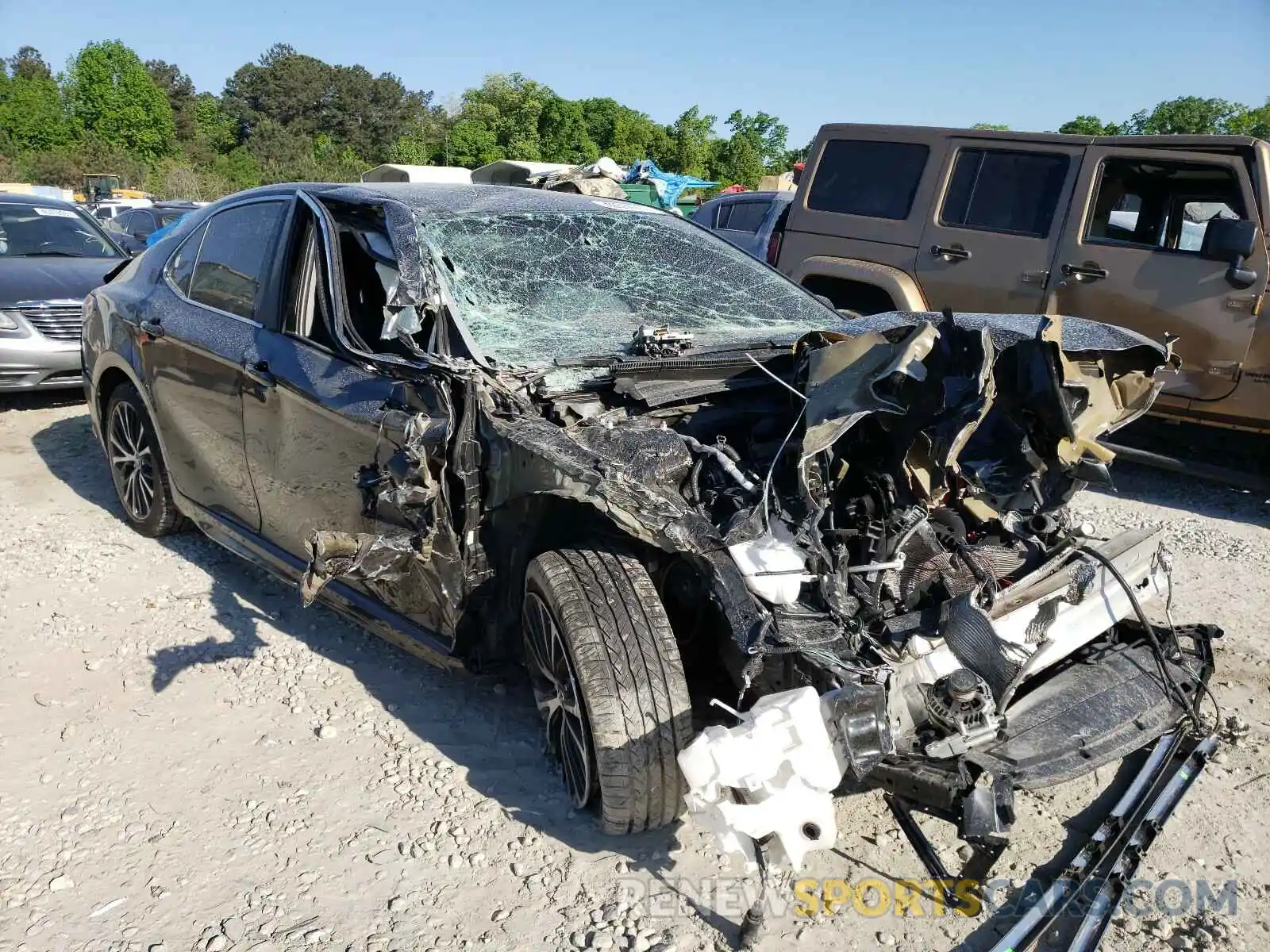 1 Photograph of a damaged car 4T1B11HK2KU281663 TOYOTA CAMRY 2019