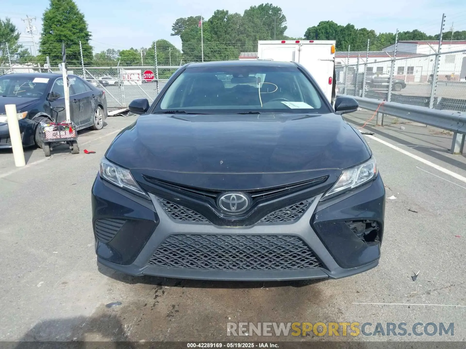 12 Photograph of a damaged car 4T1B11HK2KU281694 TOYOTA CAMRY 2019
