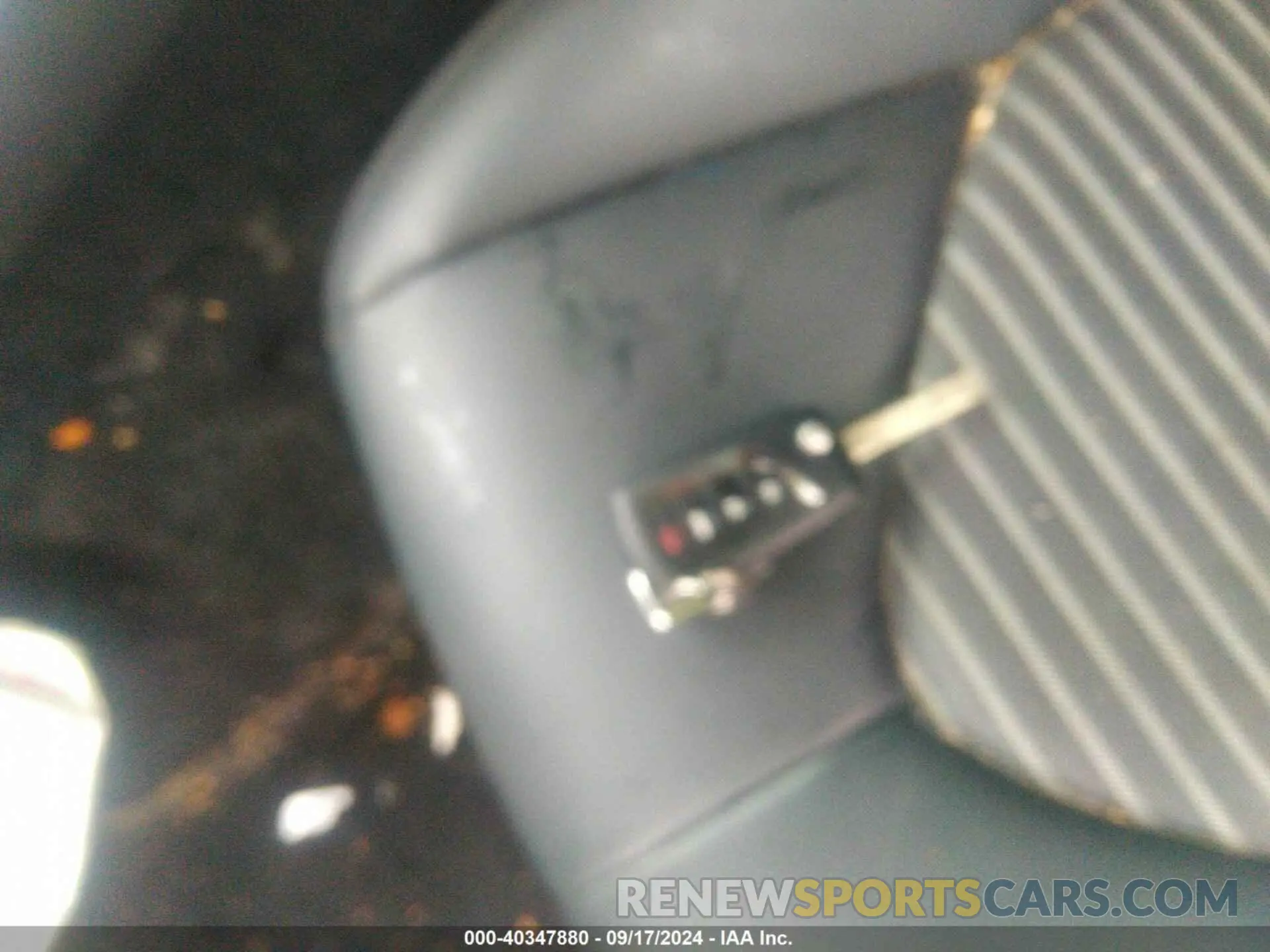 11 Photograph of a damaged car 4T1B11HK2KU283574 TOYOTA CAMRY 2019