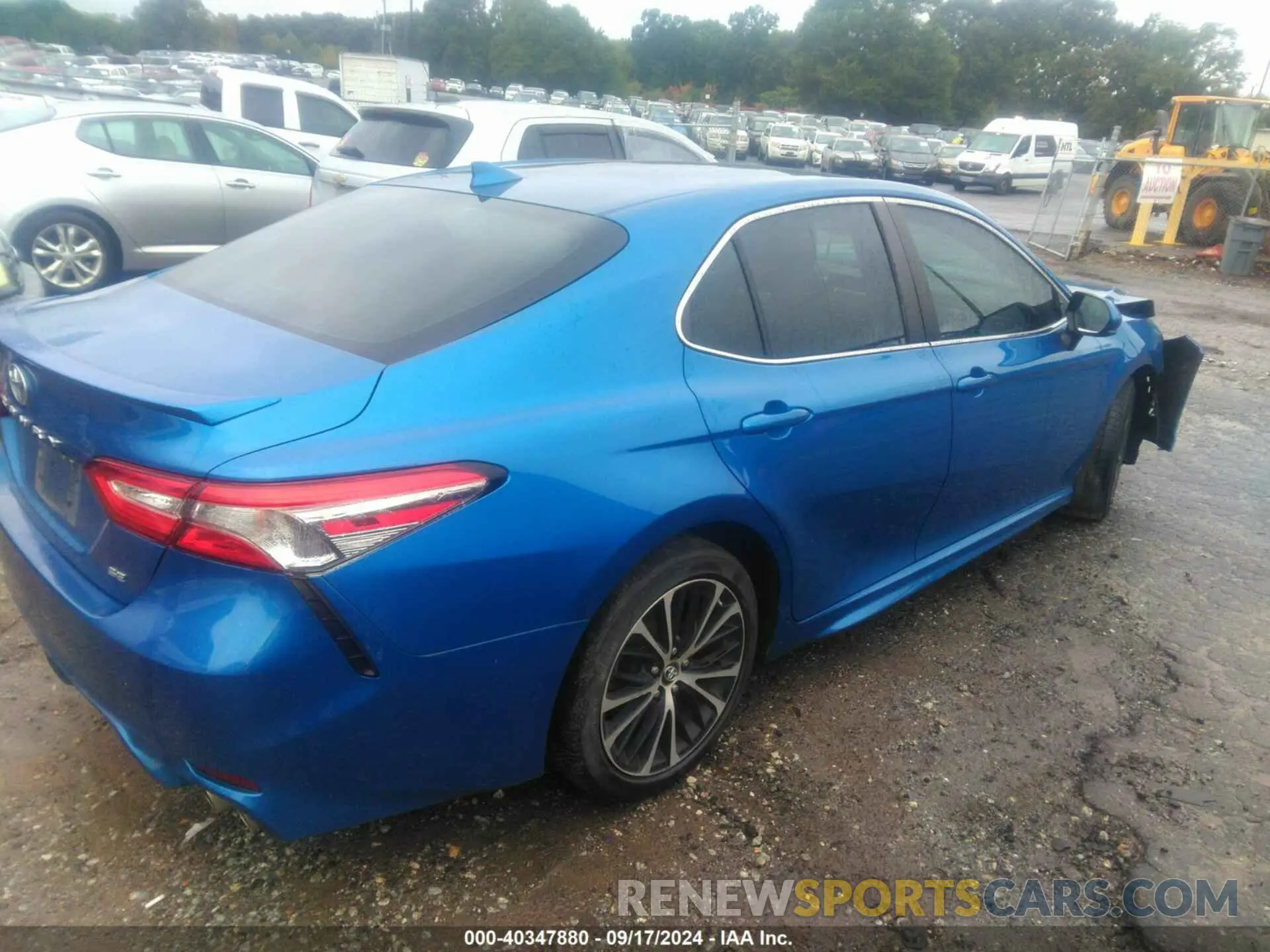 4 Photograph of a damaged car 4T1B11HK2KU283574 TOYOTA CAMRY 2019