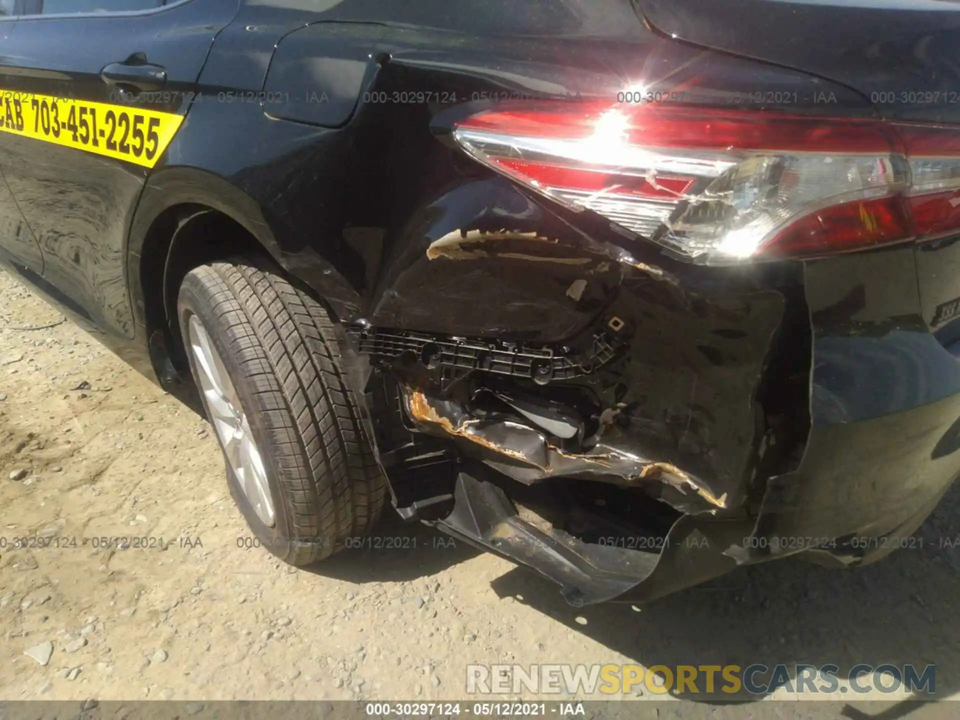 6 Photograph of a damaged car 4T1B11HK2KU283705 TOYOTA CAMRY 2019