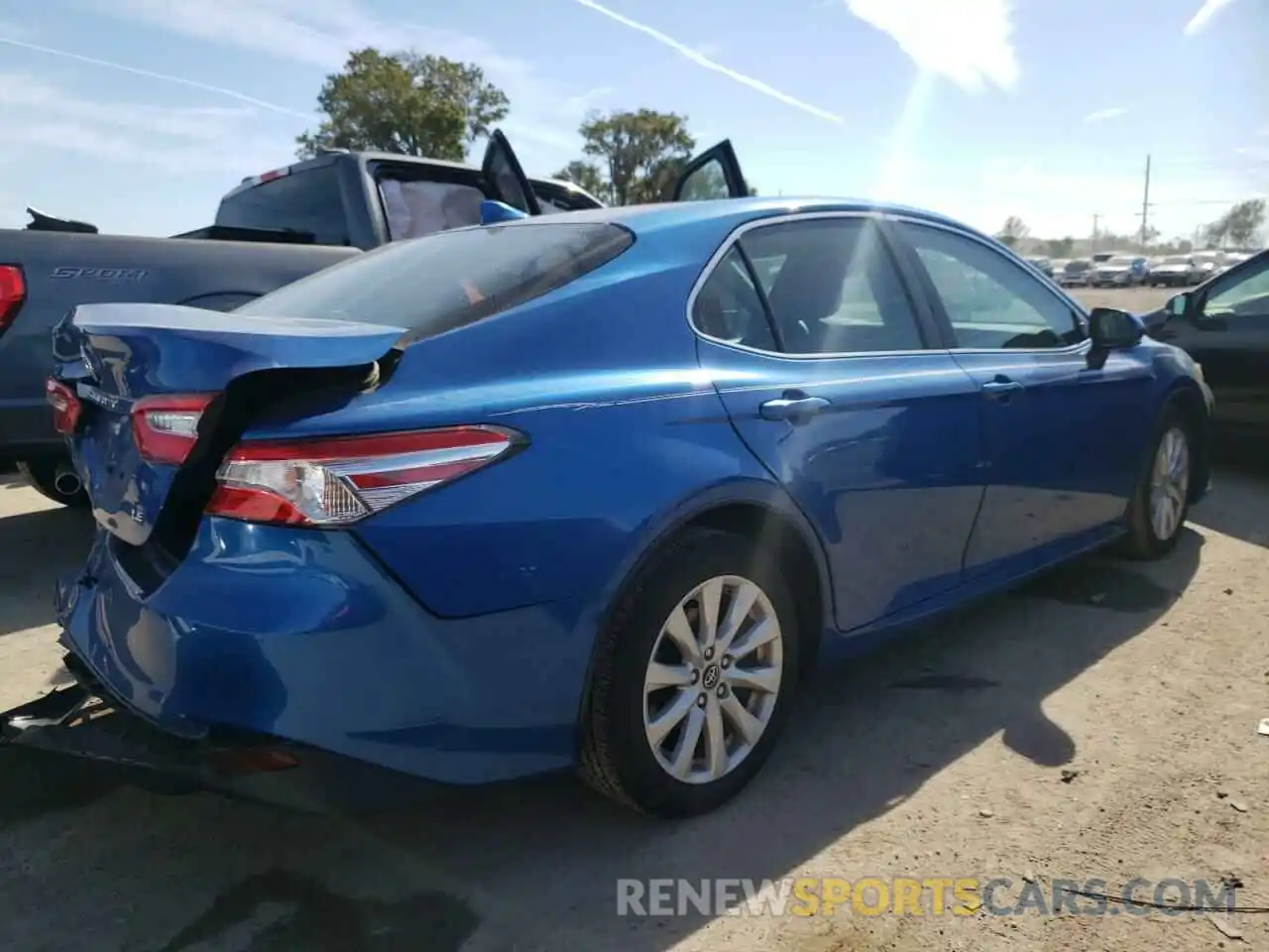 4 Photograph of a damaged car 4T1B11HK2KU286233 TOYOTA CAMRY 2019