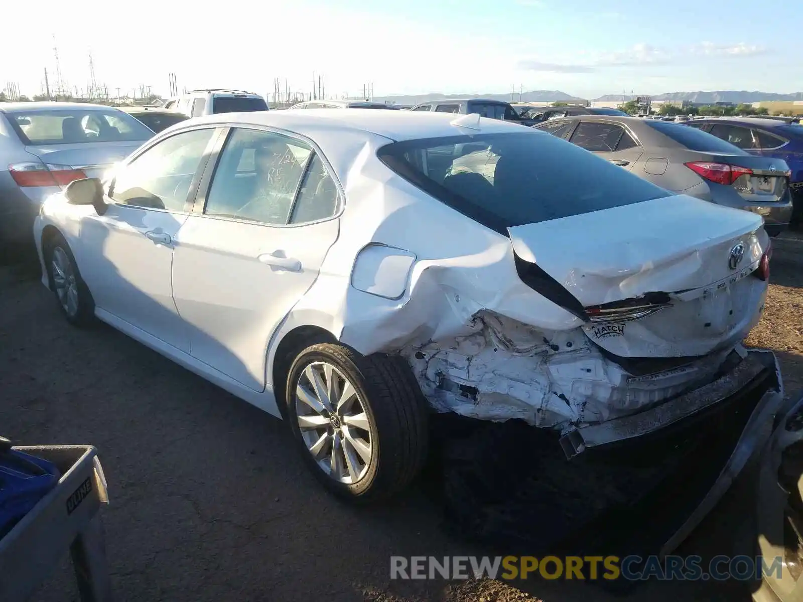 3 Photograph of a damaged car 4T1B11HK2KU286586 TOYOTA CAMRY 2019