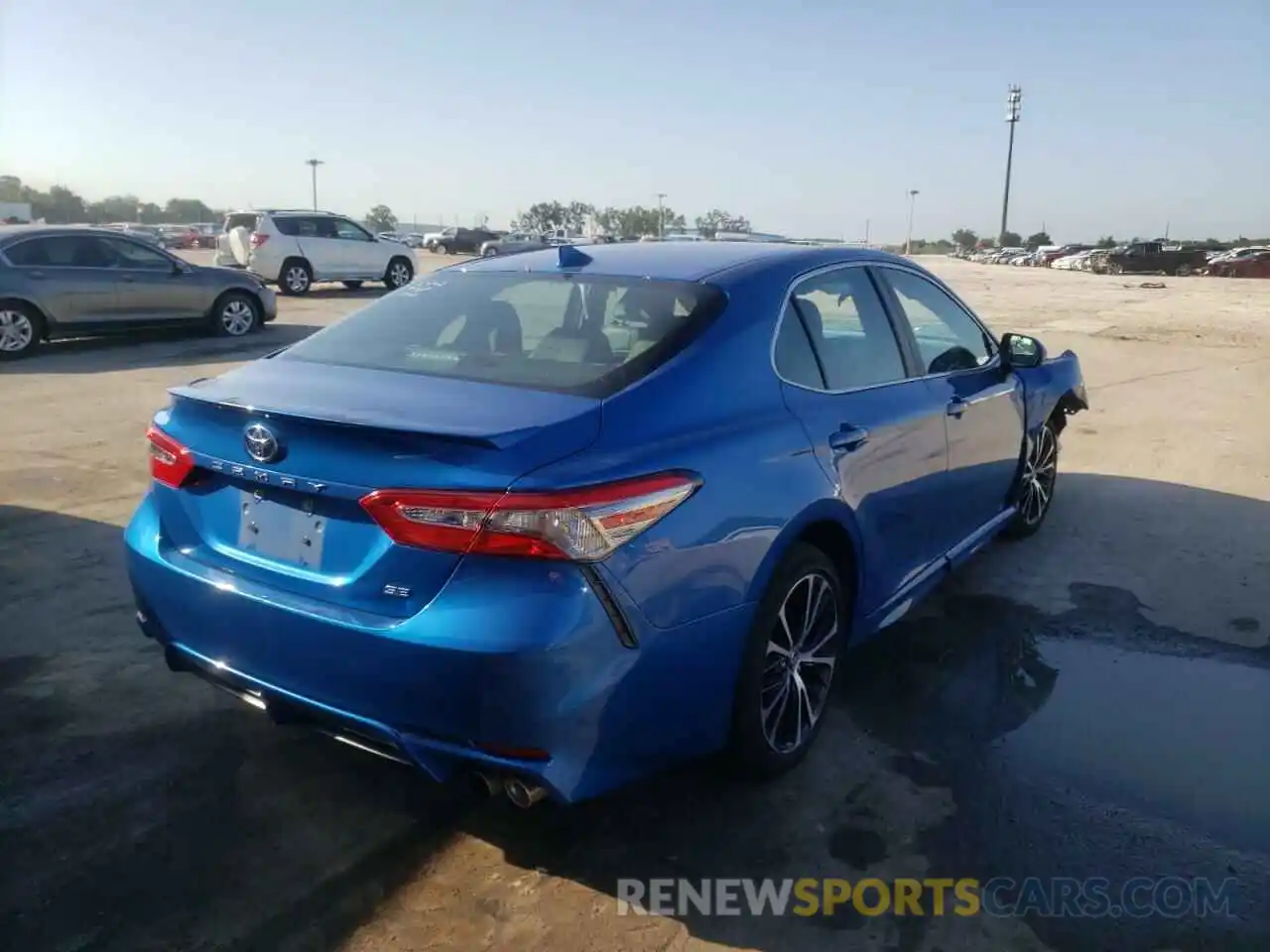 4 Photograph of a damaged car 4T1B11HK2KU288743 TOYOTA CAMRY 2019