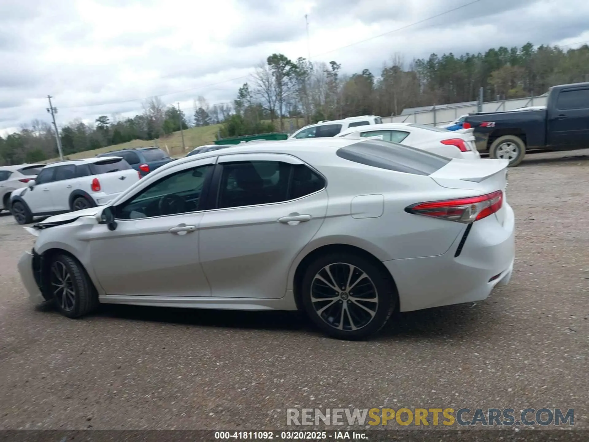14 Photograph of a damaged car 4T1B11HK2KU297216 TOYOTA CAMRY 2019